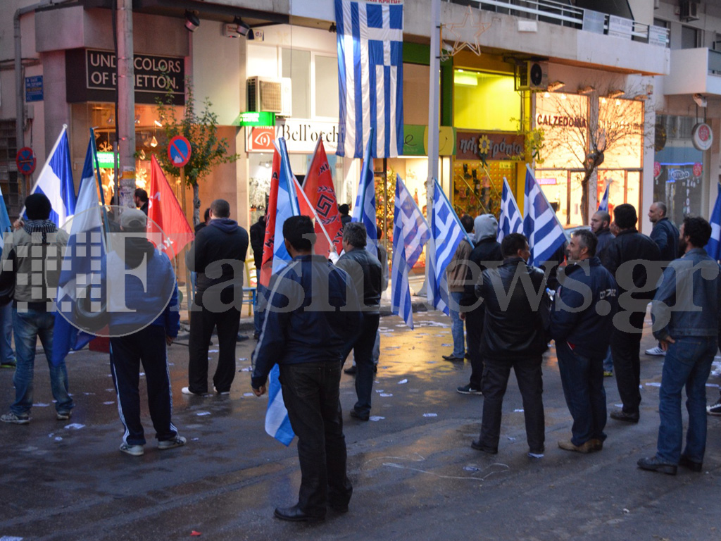 Ένταση στο κέντρο των Χανίων λόγω συγκεντρώσεων Χ.Α. και αντιφασιστών (φωτο)