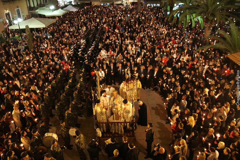 Με λαμπρότητα η Ανάσταση στα Χανιά - Έκαψαν και τον Ιούδα (φωτο)