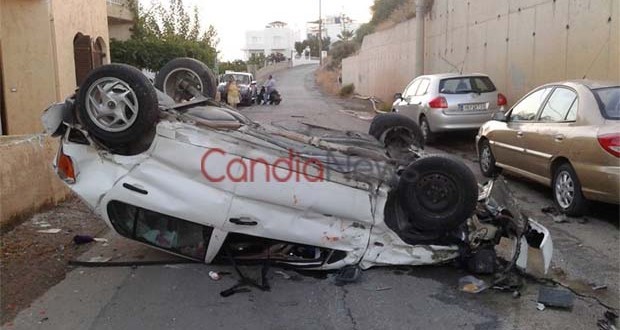 Αυτοκίνητο έφυγε από την εθνική και προσγειώθηκε δίπλα σε σπίτι (φωτο)