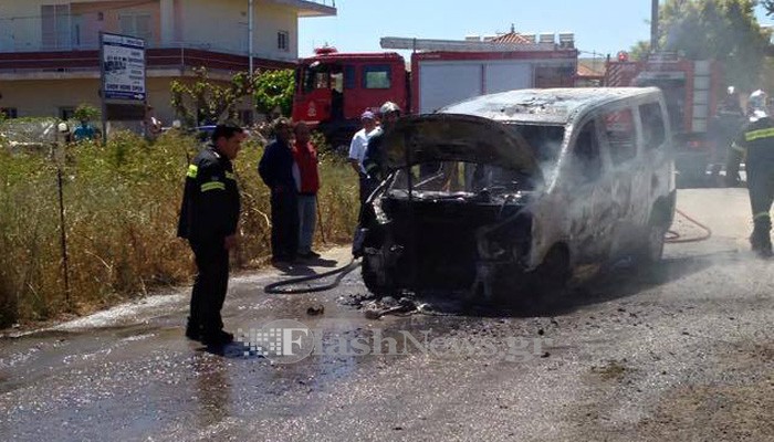 Λαμπάδιασε μικρό αυτοκίνητο βαν στις Στέρνες Ακρωτηρίου (φωτο)