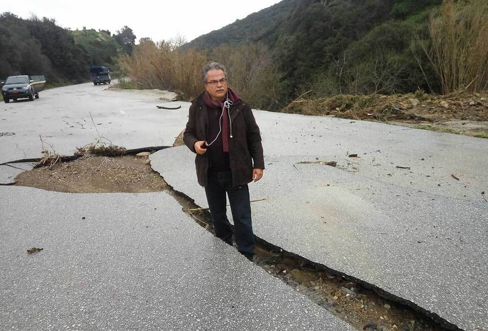 Παλιά εθνική οδός από Κολυμπάρι προς Ραβδούχα