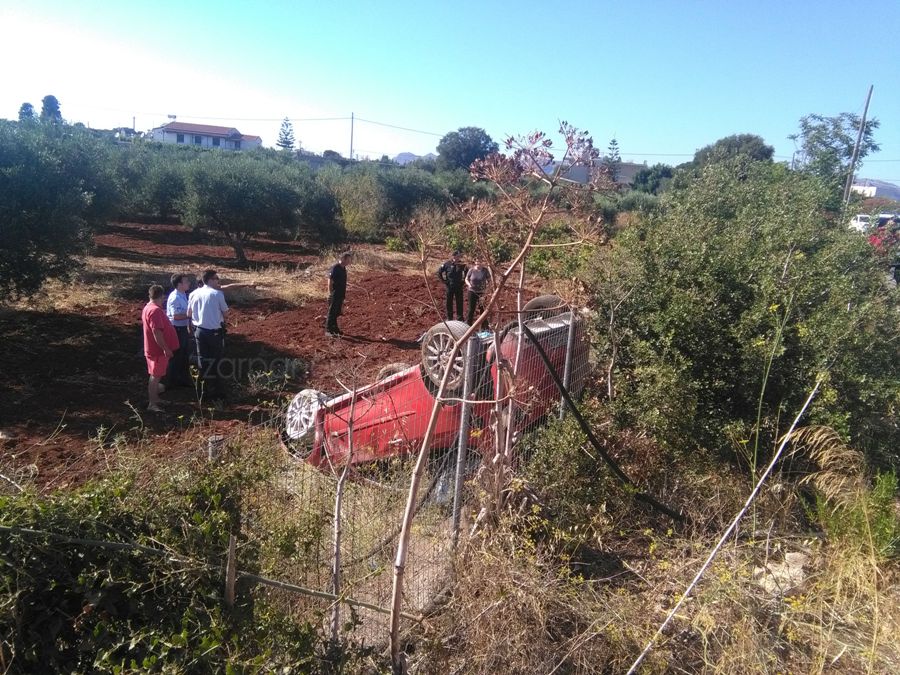 Χανιά: Τούμπαρε αυτοκίνητο στο δρόμο προς αεροδρόμιο (Photos)