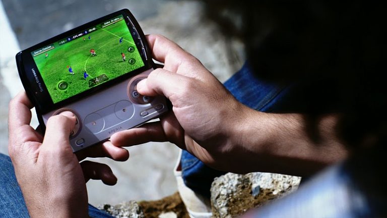 Το πρώτο PlayStation κινητό: Xperia play