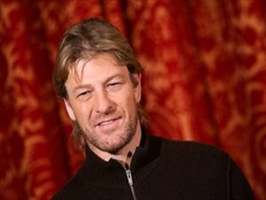 Μαχαίρωσαν τον Sean Bean!