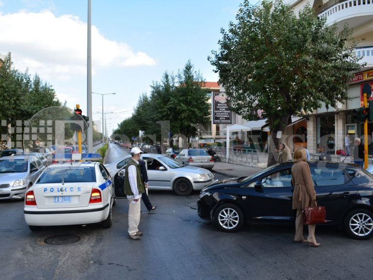 Ατύχημα στο κέντρο της πόλης των Χανίων-Έκλεισε για λίγο κεντρικός δρόμος (φωτο)