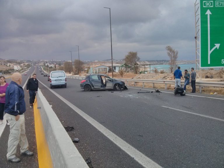 Ένα ακόμη τροχαίο στον ΒΟΑΚ Κρήτης (φωτο)