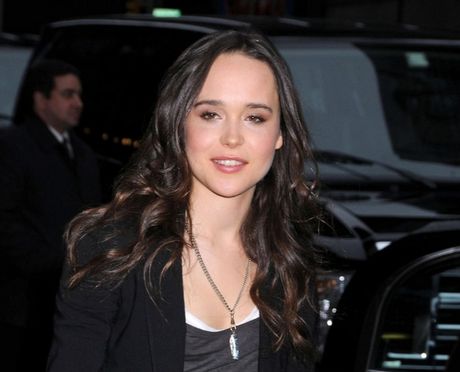 Ellen Page: Κουράστηκα να κρύβομαι. Είμαι ομοφυλόφιλη (video)