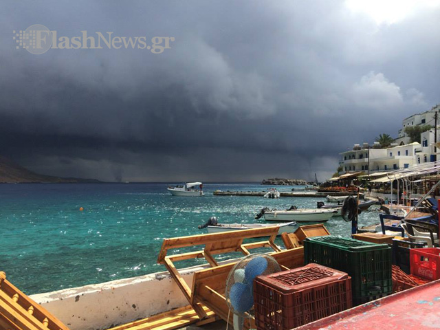 Ανεμοστρόβιλοι σήκωσαν και τις πέτρες στο Λουτρό Σφακίων (video + φωτο)