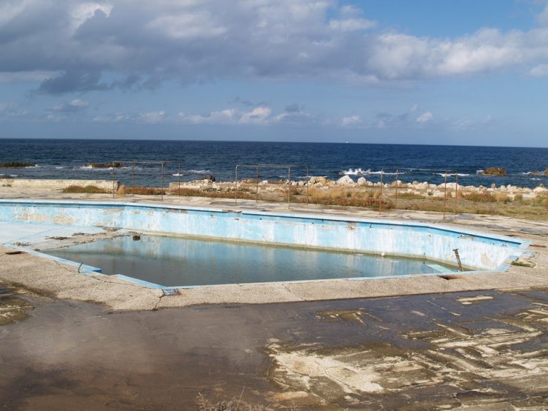 Χανιά: Δημοτική η πισίνα του Ξενία μετά από χρόνια γραφειοκρατίας