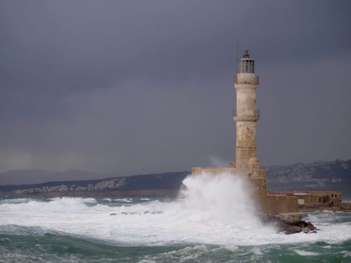 Ερχονται καταιγίδες στην Κρήτη