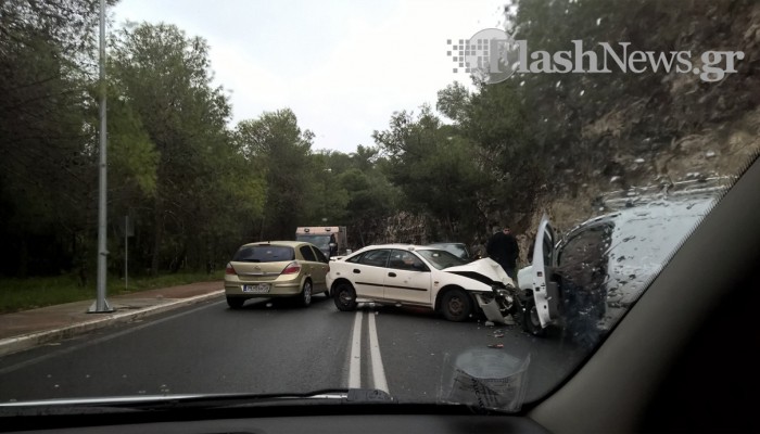 Τροχαίο στο πέταλο της Ακρωτηρίου (φωτο)