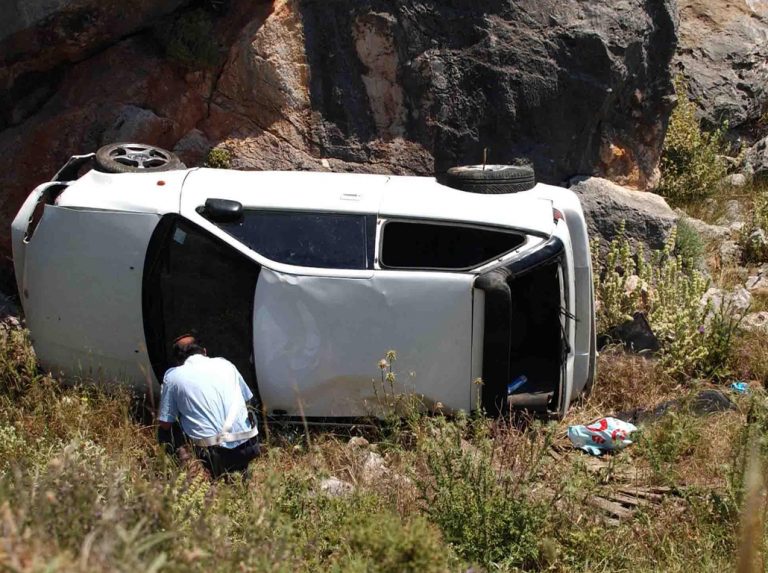 Χανιά: Βουτιά θανάτου για 40χρονη όταν αυτοκίνητο έπεσε σε γκρεμό