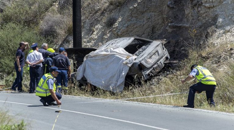 Ζήτησε να σώσουν πρώτα το σκυλάκι της και κάηκε ζωντανή μέσα στο αμάξι