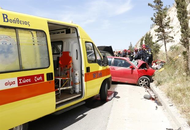 Κρήτη: Νέα τραγωδία Τρεις νεκροί από καραμπόλα στην εθνική