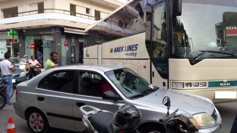 Χανιά: Ο πλανητάρχης γαϊδουρίστας (φωτο)