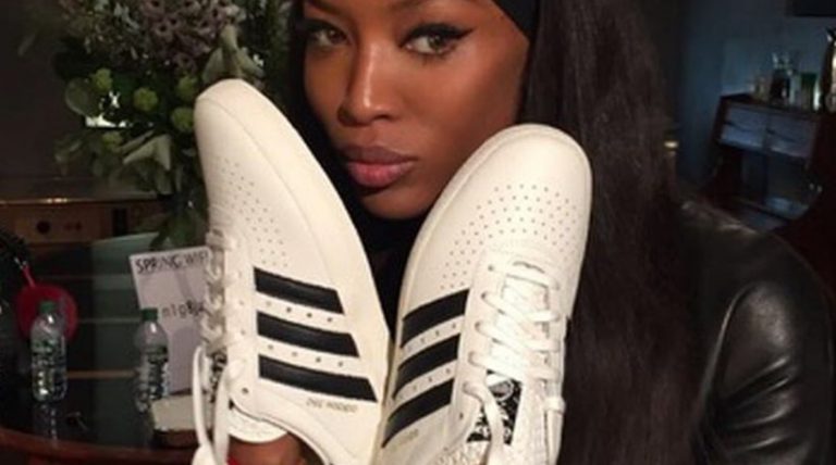 Η γκάφα της Naomi Campbell στο Instagram με τα παπούτσια της Αdidas