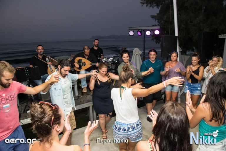 27.07.19 Περουλάκια @ Nikki Seaside Bar