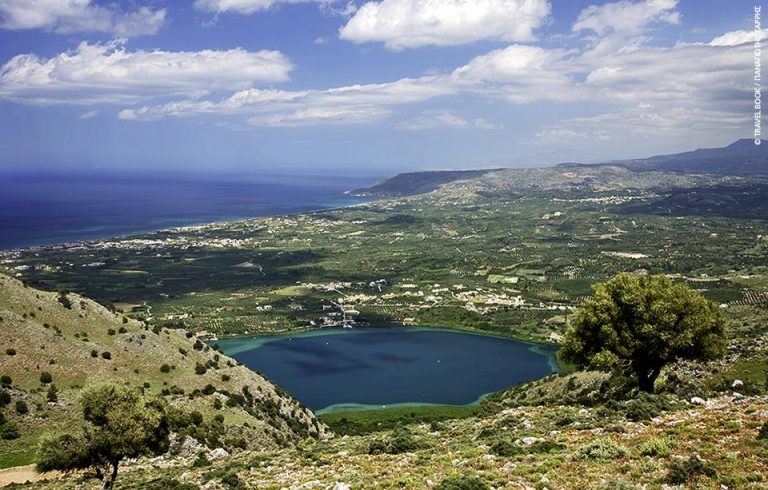 Ποια είναι η στοιχειωμένη λίμνη των Χανίων Τι λέει ο μύθος για την νεράιδα που την στοίχειωσε