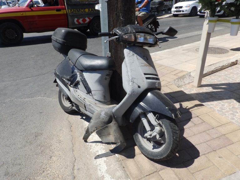 Τροχαίο με μηχανή στο κέντρο των Χανίων (Photos)