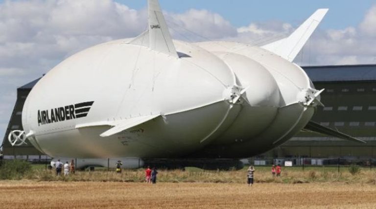 Airlander-10: Ο γίγας των αιθέρων έκανε την παρθενική του πτήση