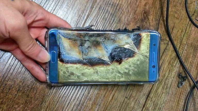 Η Samsung σταματάει προσωρινά την παραγωγή των Galaxy Note 7 λόγο ότι αναφλέγονται!