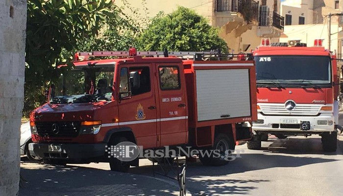 Πυρκαγιά σε σπίτι στην παλιά πόλη των Χανίων (φωτο)