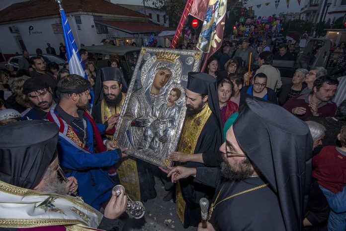 Η λαμπρή υποδοχή της Παναγίας Ξενιάς στα Χανιά (Photos)