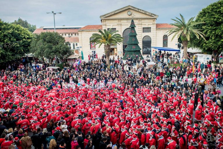 Έφτασε η ώρα. Το μεσημέρι το Santa Run 2016