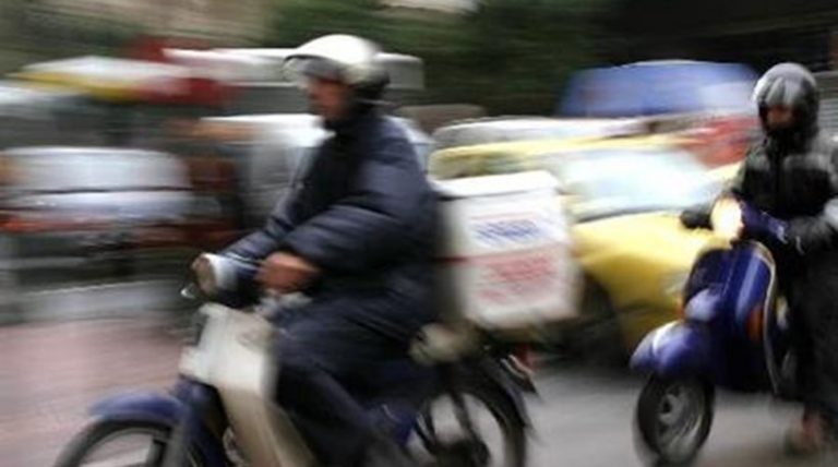 Ντελιβεράς στα Χανιά βρήκε τσάντα με λεφτά και τάμπλετ και την παρέδωσε στην Ασφάλεια