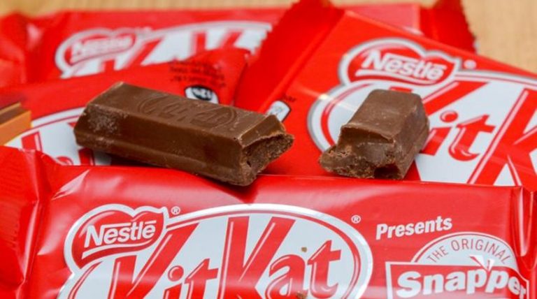 Αποκαλύφθηκε τι υπάρχει μέσα στα Kit Kat και δεν είναι αυτό που περιμένατε