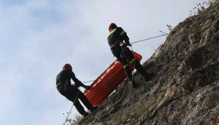 Βουτιά σε γκρεμό έκανε κοπέλα στην Ανώπολη Σφακίων