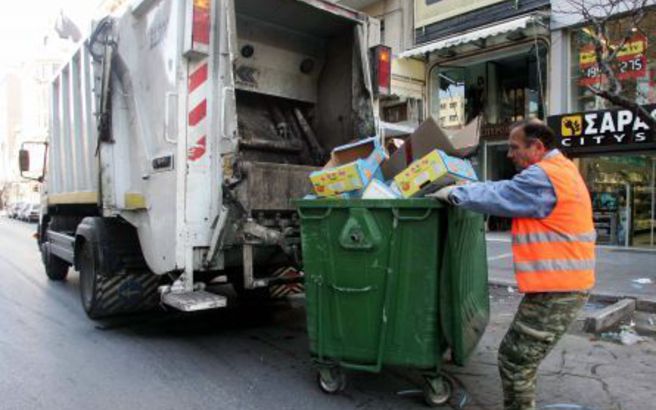 Κρήτη: Πέταξαν τα λεφτά και τα βρήκαν μέσα στο απορριμματοφόρο Λαχτάρησε ο θίασος του Σεφερλή