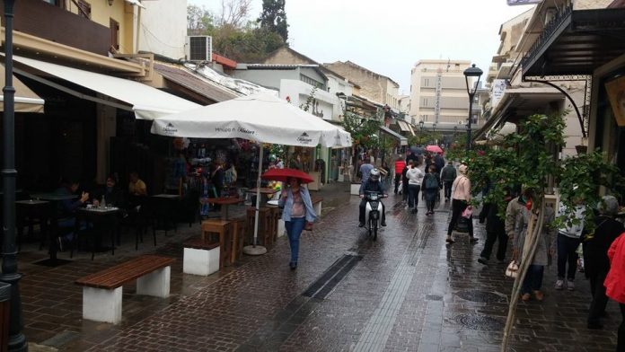 Αλλάζει απότομα ο καιρός με βροχές από τα ξημερώματα