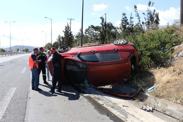 Σκοτώθηκε 32χρονος, τούμπαρε το αυτοκίνητο