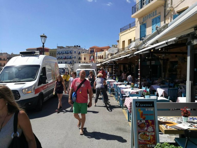 Χάος! Τελικά Μέχρι Πότε Μπαίνουν Τα Οχήματα Τροφοδοσίας Στο Ενετικό Λιμάνι Χανίων; (Βίντεο)