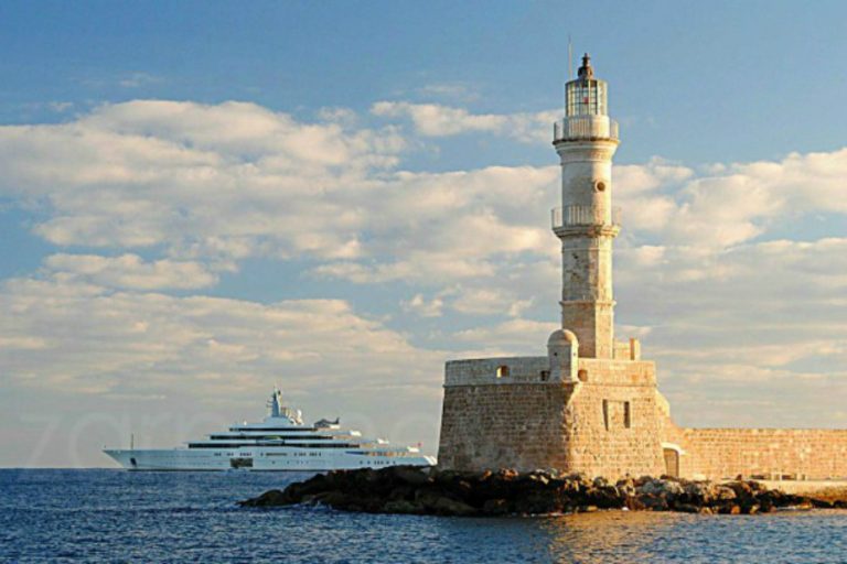 Στα Χανιά το χλιδάτο Eclipse του Αμπράμοβιτς