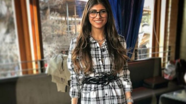 Η Mia Khalifa αποκάλυψε τον λόγο που αποσύρθηκε