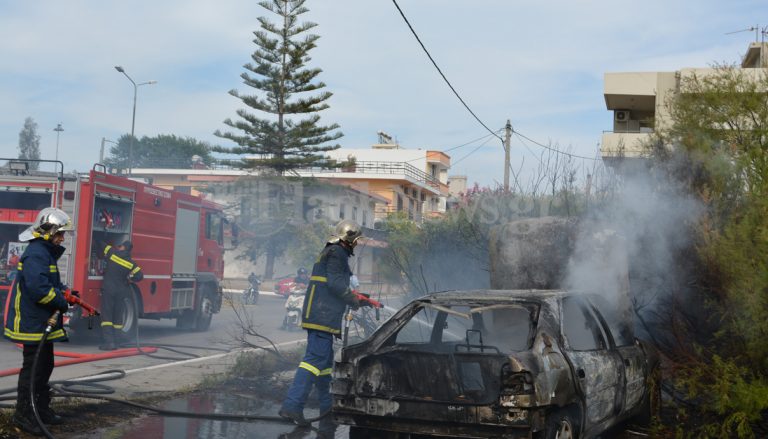 Αυτοκίνητο κάηκε ολοσχερώς στη Σούδα (φωτο)