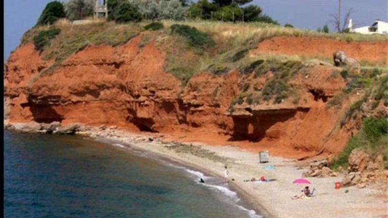 Γυναίκα έπεσε στο κενό για μια selfie στην Αλεξανδρούπολη