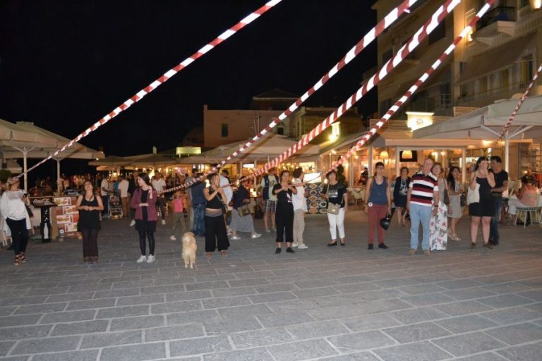 Συζήτηση για την τουριστική ασυδοσία στα Χανιά