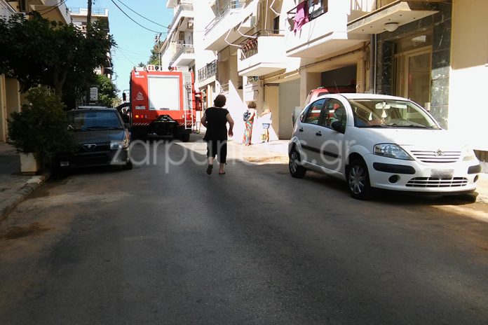 Συγκλονισμένη παραμένει η τοπική κοινωνία μετά το νέο περιστατικό αυτοχειρίας στα Χανιά το πρωί της Παρασκευής, με τις αρχές να εντοπίζουν τη σωρό ενός άνδρα να κρέμεται από μπαλκόνι πολυκατοικίας στη Νέα Χώρα.