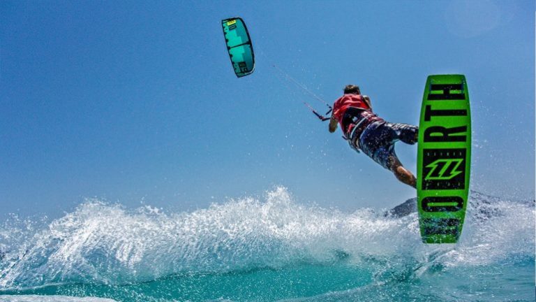 Χανιά:Έπεσε με το kite surf στα βράχια