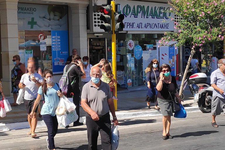 Μας κοροϊδεύουν - Παράταση των περιοριστικών μέτρων σε Χανιά και Ηράκλειο