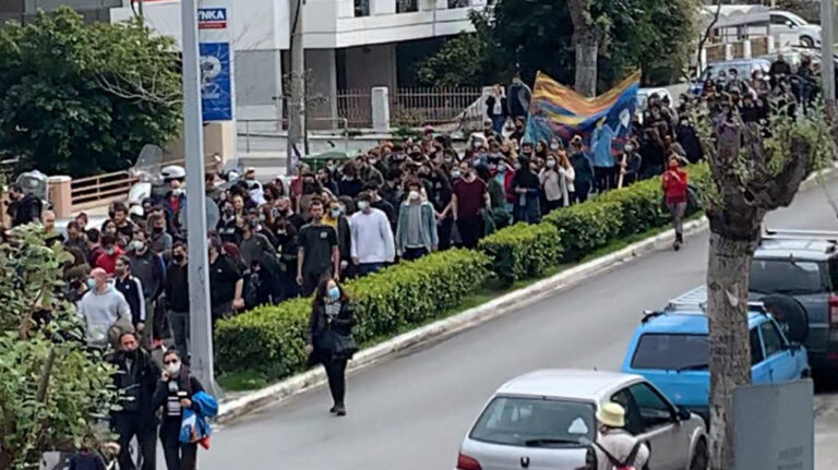 Χανιά: Πορεία κατά της αστυνομικής βίας! Έκαναν τον γύρο…της πόλης (video)