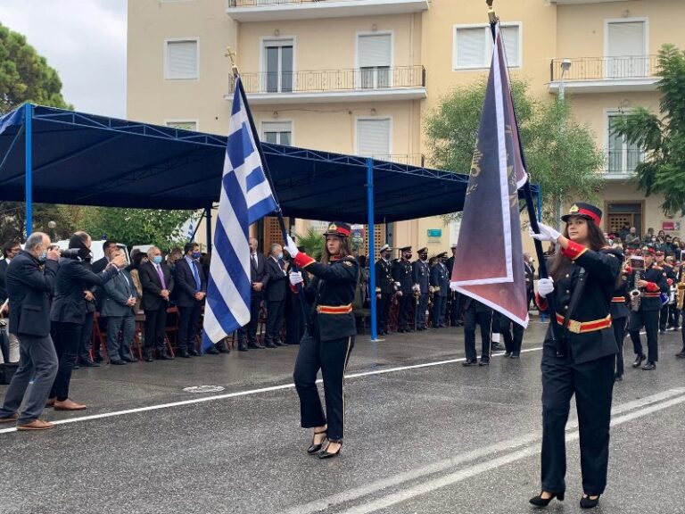 Η παρέλαση της 28ης Οκτωβρίου στα Χανιά (φωτο)