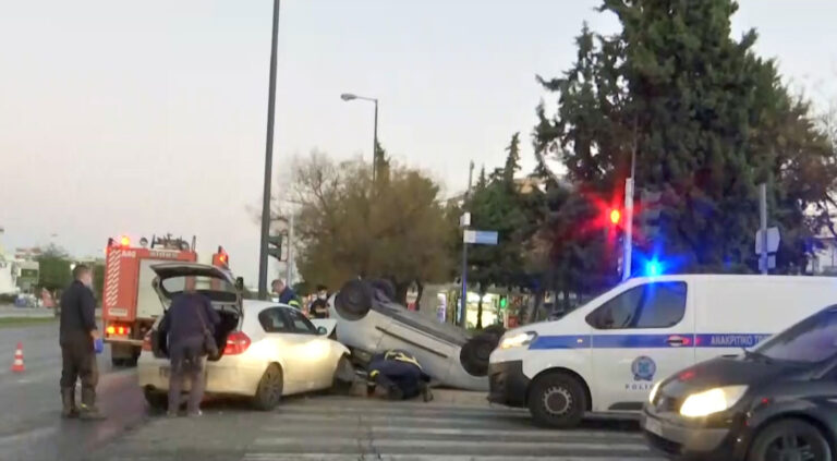 Σοβαρό τροχαίο με έναν τραυματία - Αναποδογύρισε όχημα (φωτο)