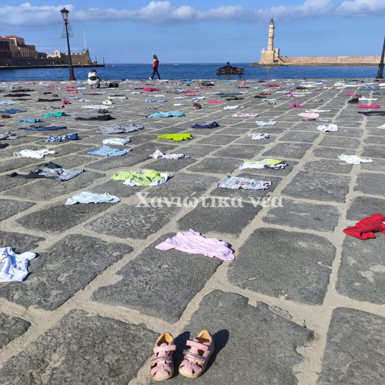 Χανιά: Αντιπολεμική δράση στο ενετικό λιμάνι (φωτο & βίντεο)