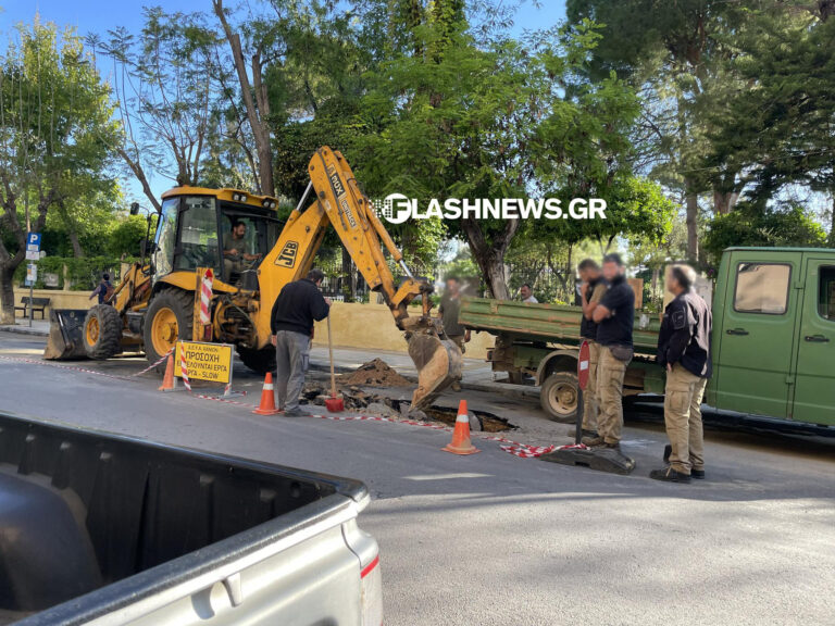 Χανιά: Χωρίς νερό το κέντρο της πόλης από το βράδυ της Τρίτης – Μεγάλη βλάβη στον αγωγό της οδού Τζανακάκη (φωτο)