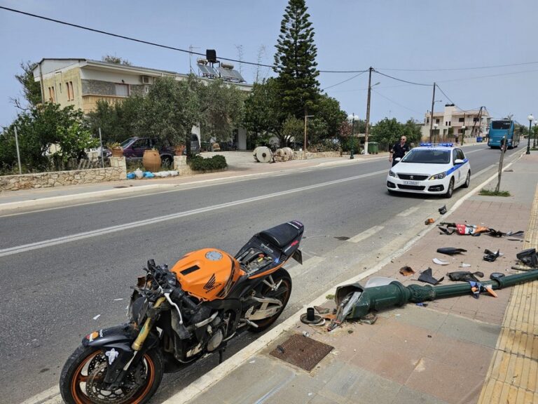 Χανιά: Οδηγός μηχανής τραυματίστηκε σε τροχαίο - Συγκρούστηκε με στύλο ηλεκτροφωτισμού (φωτο)