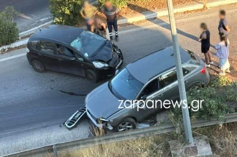 Χανιά: Κινηματογραφικό τροχαίο στον κόμβο της Σούδας - Μπήκε με φόρα και προσγειώθηκε στο αντίθετο ρεύμα (φωτο)